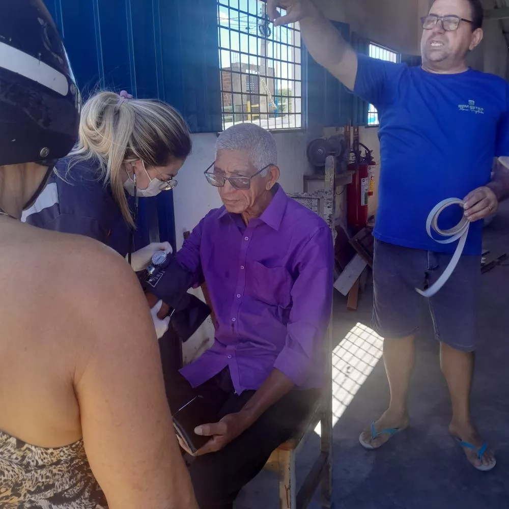 Idoso sofre acidente em buraco na passarela da Ponte do Juá Doce em Patos