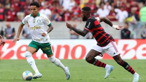 Garoto de 18 anos brilha, e Palmeiras busca empate com Flamengo no Maracanã; Botafogo 'agradece' e segue líder