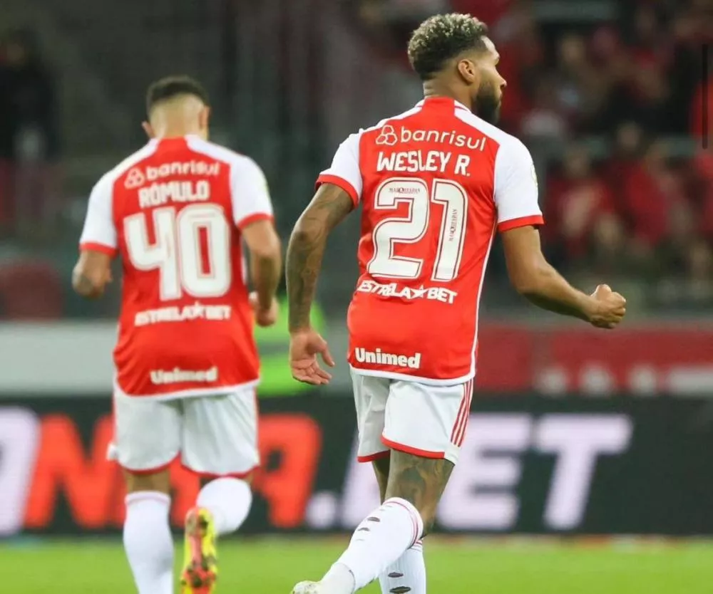 Internacional evita o pior, busca empate no fim contra o Athletico-PR e aumenta longo jejum sem vencer