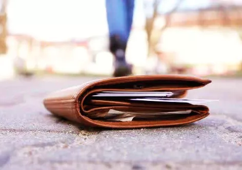 Internauta busca ajuda para encontrar carteira perdida em Patos, nas imediações da Cruz da Menina