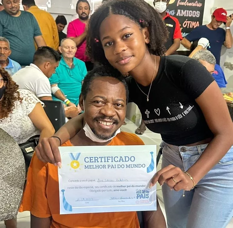 Pacientes do Hospital Regional de Patos são homenageadas pelo Dia dos Pais