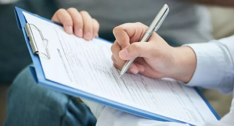 Instituto Falcão Pesquisas esclarece que pesquisa eleitoral em Santa Terezinha foi retirada devido à publicação antecipada por terceiros, não por erros. Confira nota