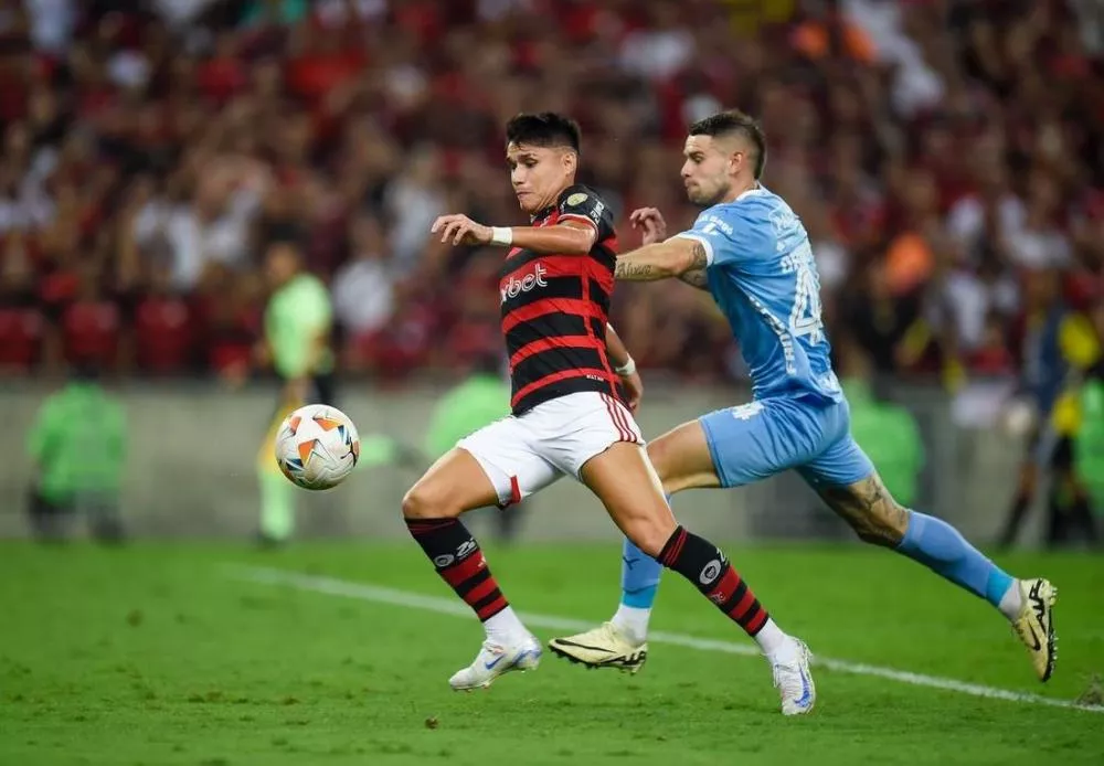 Flamengo vence o Bolívar e abre vantagem nas oitavas da Libertadores