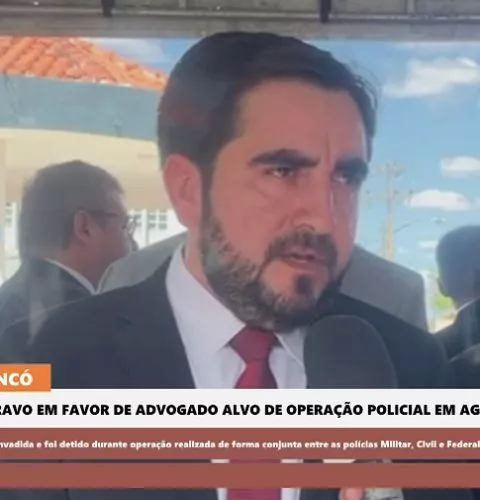 Advogados realizam ato de desagravo em favor de colega preso durante operação no Vale do Piancó