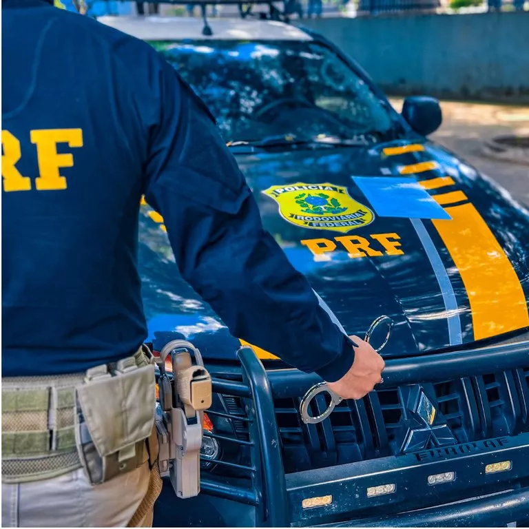 PRF na Paraíba captura foragido da Justiça por tráfico de drogas em São Mamede-PB