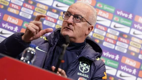 Dorival convoca seleção com Estêvão, Gerson, Pedro e Luiz Henrique para as eliminatórias