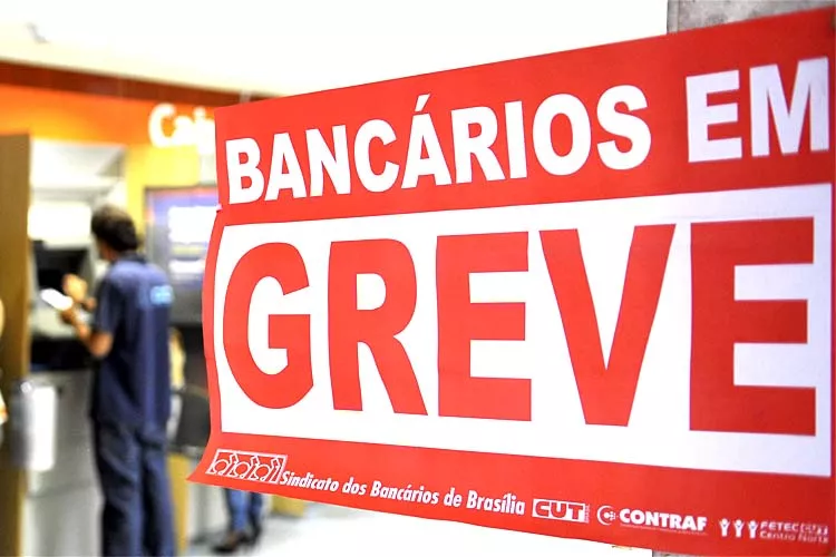 Bancários ameaçam greve nacional a partir da próxima terça-feira (27)