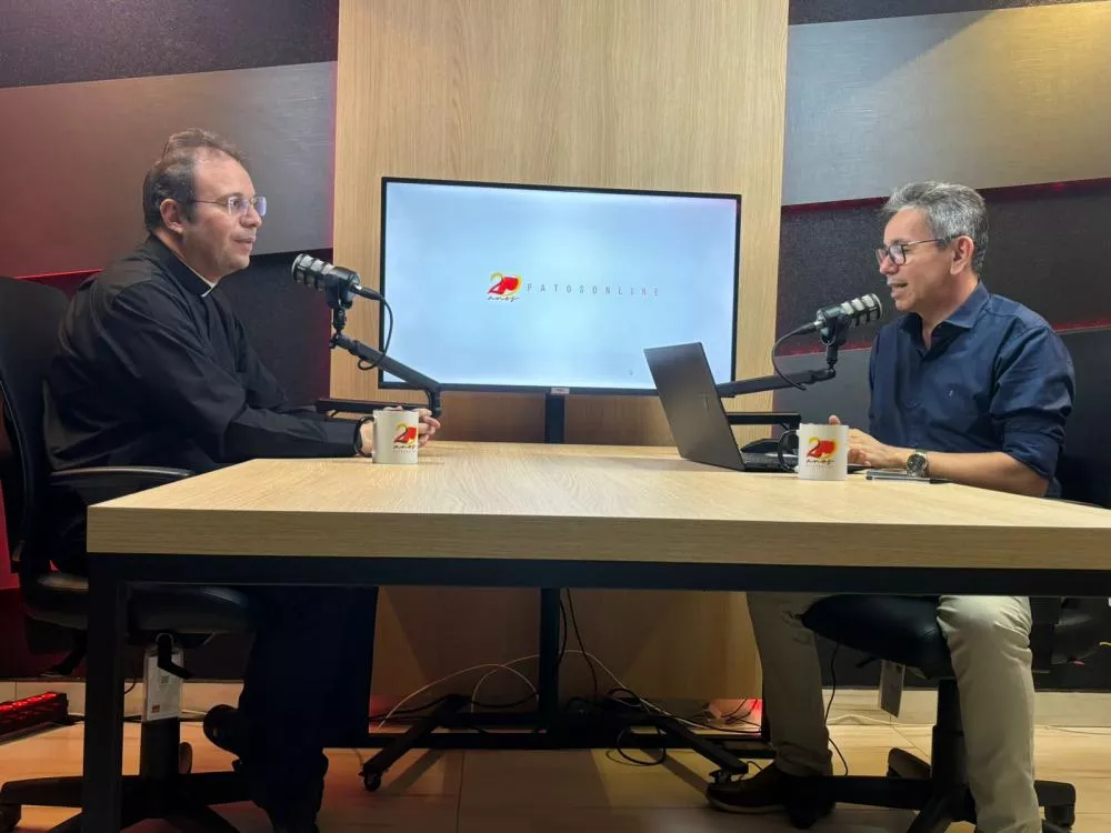 VEJA O VÍDEO da estreia do PodCast do Patos Online com Padre Fabrício Dias