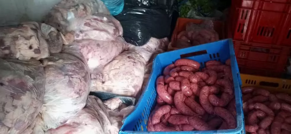 Fábrica clandestina de linguiças na PB usava corantes e temperos para mascarar mau cheiro, diz fiscal
