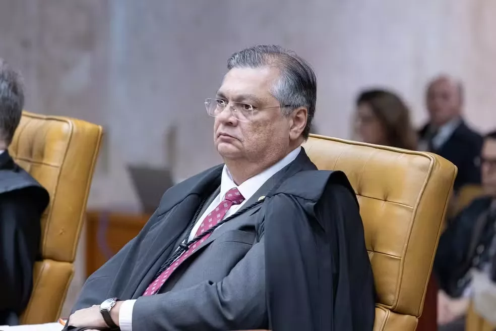 No STF: Dino acompanha Moraes em decisão sobre suspensão do X; julgamento na 1ª turma terá votos de mais 3 ministros