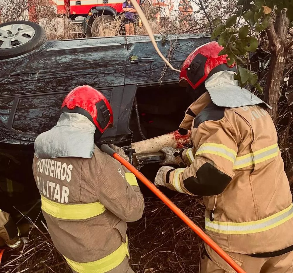 Grave acidente de trânsito em Catolé do Rocha deixa uma pessoa morta e outra ferida neste domingo (01)