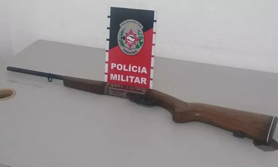 Polícia Militar apreende arma de fogo em ação na PB-262, entre Patos e São José do Bonfim