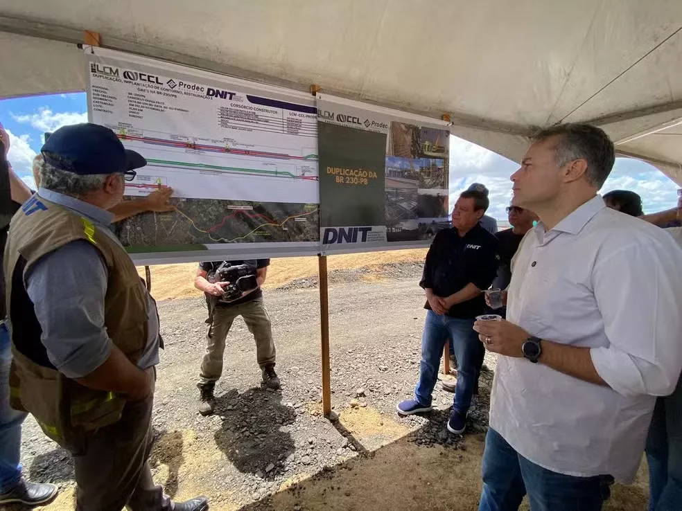 Em visita à Paraíba, ministro dos Transportes anuncia que duplicação da BR-230 até o Sertão e construção de nova Alça em Patos devem ser iniciadas em breve