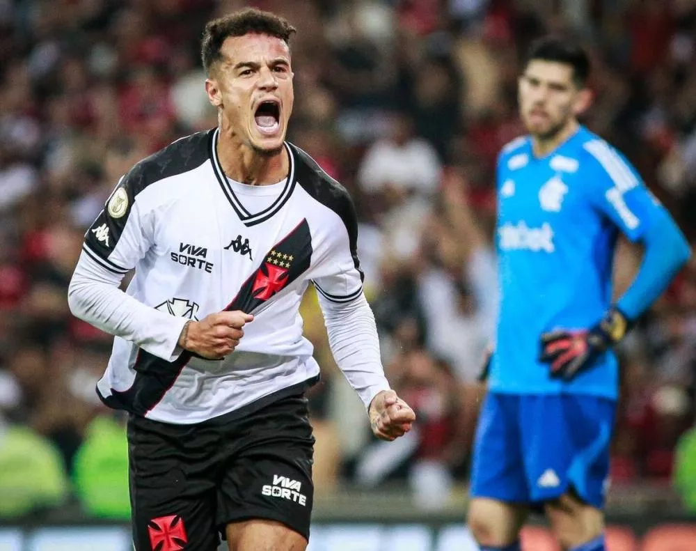 Coutinho marca o 1º no retorno, e Vasco busca empate contra o Flamengo em clássico no Maracanã