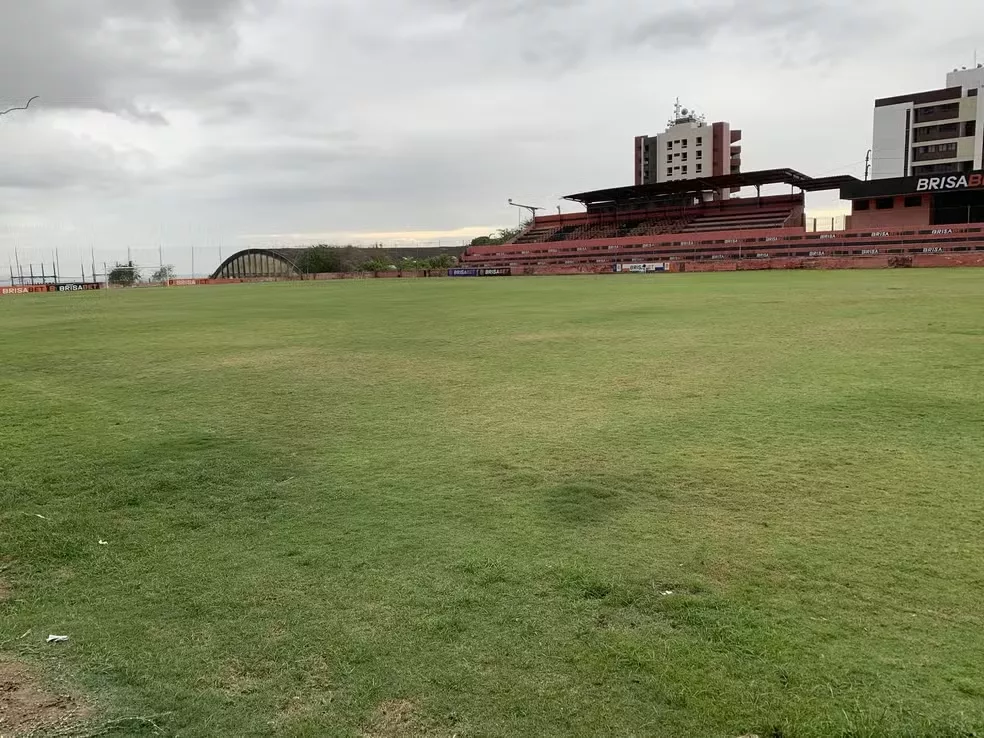 Campinense inicia reforma no Renatão visando a temporada 2025