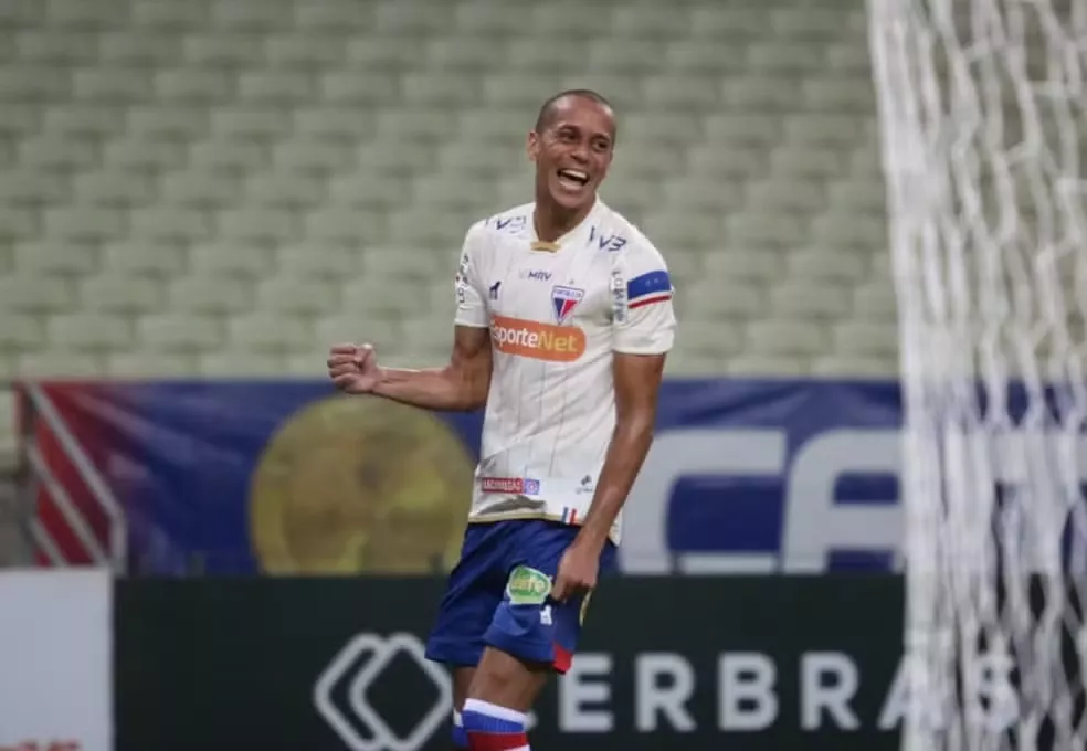 Nacional de Patos anuncia volante Derley, ex-Fortaleza e Inter, para o Campeonato Paraibano 2025