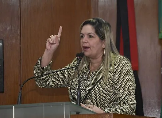 Vereadora Raíssa Lacerda é presa em operação da PF contra aliciamento violento de eleitores, em João Pessoa