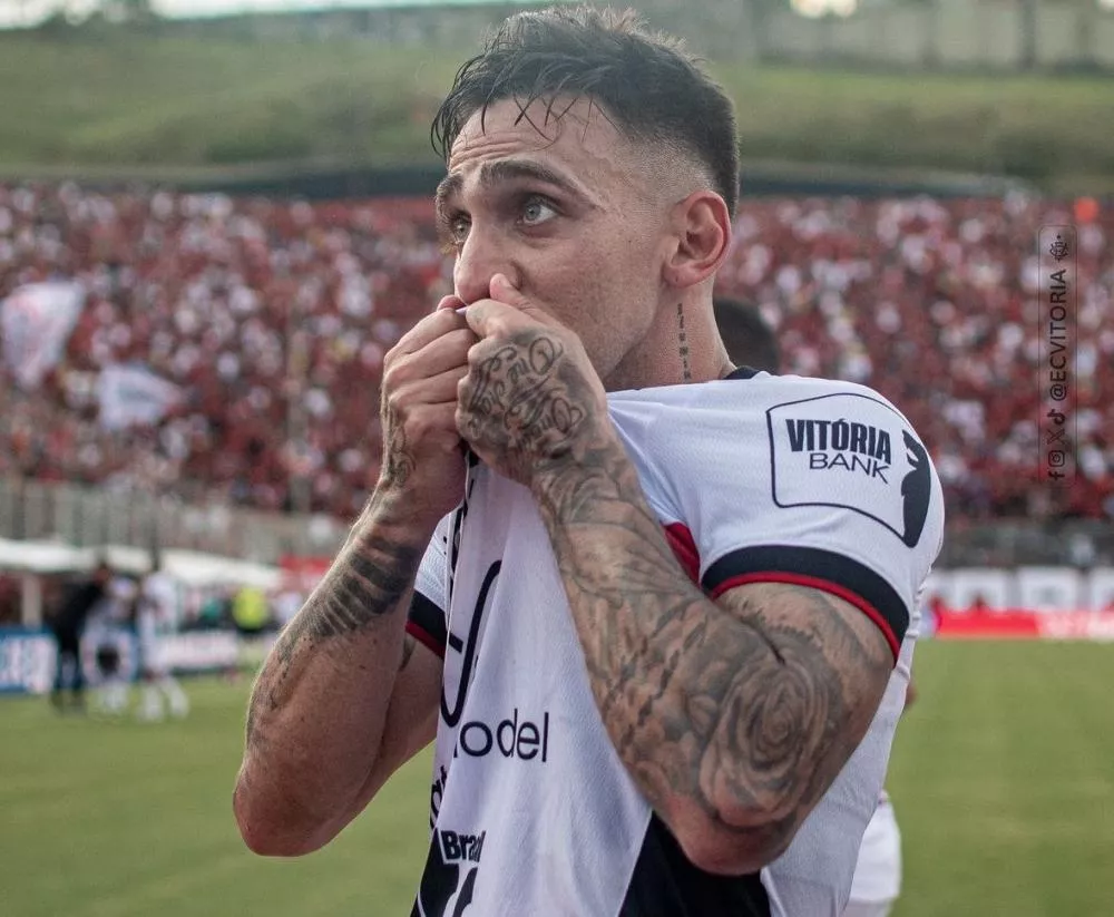 Vitória vence Juventude com gol de ex-Corinthians e deixa a zona de rebaixamento