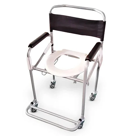 Família de Condado-PB faz apelo por doação de cadeira de banho e andador para idoso acamado