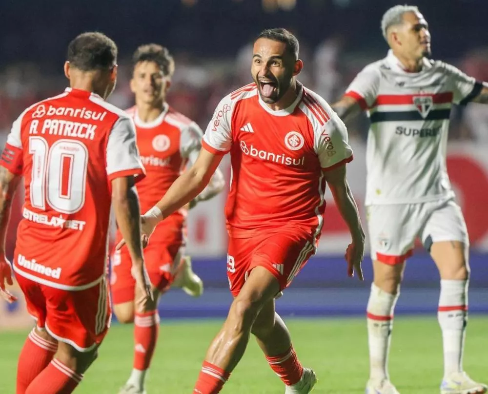 De virada, Internacional bate São Paulo alternativo e se aproxima do G-6 do Brasileirão