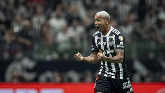 Deyverson sai do banco para decidir, Atlético-MG elimina Fluminense e vai à semifinal da Libertadores