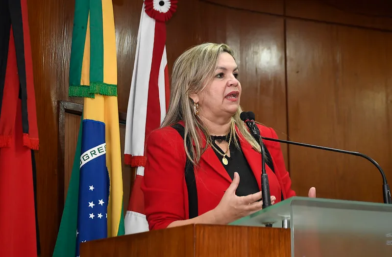 Vereadora Raíssa Lacerda, presa em operação contra aliciamento violento de eleitores, desiste de disputar reeleição