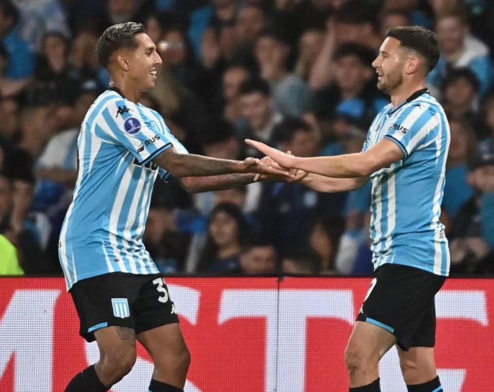 Racing atropela em casa, goleia Athletico-PR e pega o Corinthians na semifinal da Sul-Americana