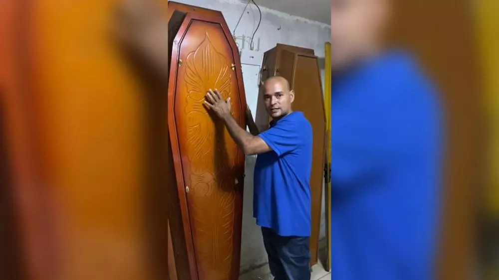 Inusitado: homem aposta caixão em resultado de eleição na cidade de Mamanguape; veja vídeo