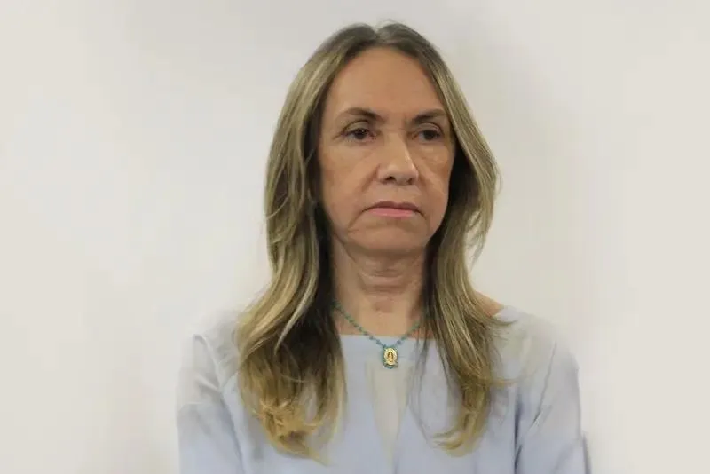 Juiz do TRE manda retirar tornozeleira eletrônica de Lauremília Lucena, primeira-dama de João Pessoa