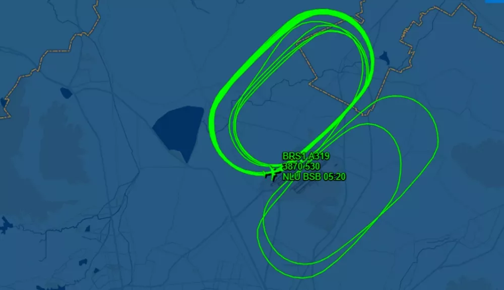 Avião de Lula apresenta problema técnico após decolagem no México