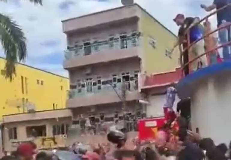 Candidato a prefeito é preso pela PF no Amazonas após fazer ‘chuva de dinheiro’ em comício