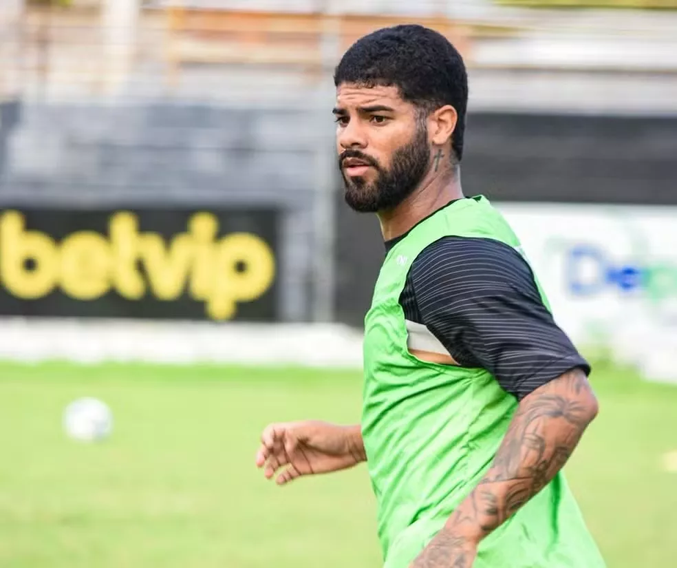 Serra Branca anuncia meia Wanderson, ex-Treze e Pombal, para a disputa do Paraibano 2025