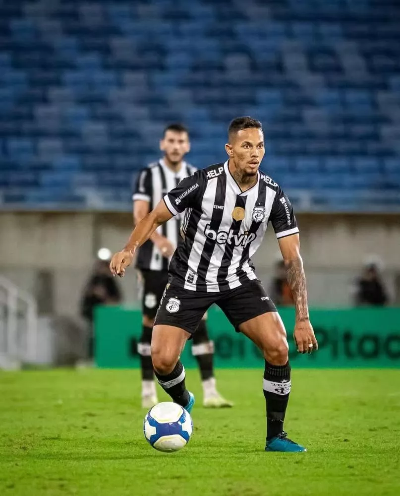 Treze confirma renovação do volante Juninho para a temporada 2025