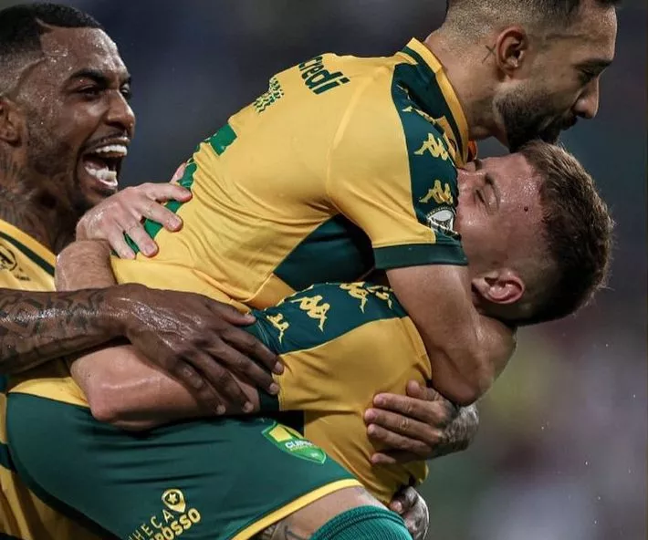 São Paulo sofre com 'lei do ex', perde para o Cuiabá e se distancia do G4 do Brasileirão