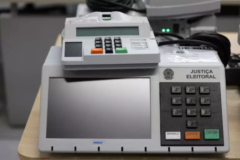 Quatro urnas foram substituídas por problemas técnicos em Patos; TRE divulga balanço na Paraíba