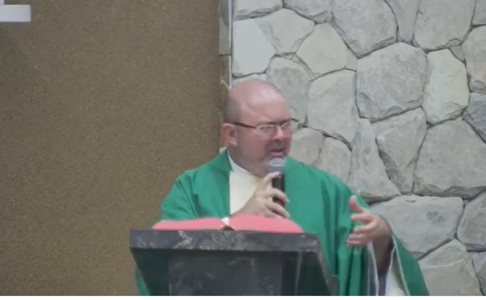 Declaração de padre paraibano sobre vida sexual dos casais repercute nas redes sociais: “Casal que não tem vida sexual não dá certo”