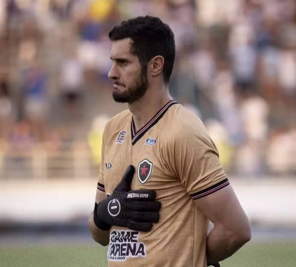 Dalton puxa a fila e se despede do Botafogo-PB ao fim da Série C