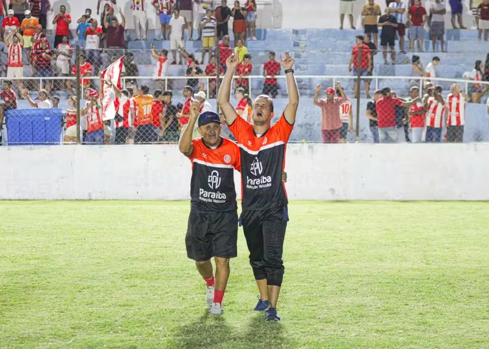 Esporte de Patos é vice-campeão da 2ª divisão de forma invicta, e técnico exalta o trabalho do time