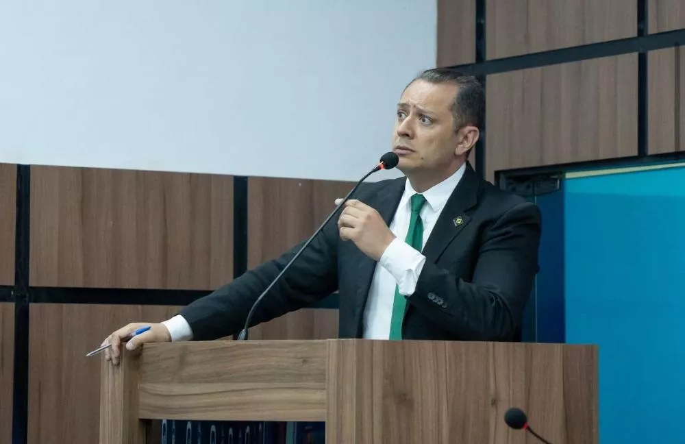 Vereador Josmá Oliveira protocola AIJE na justiça por suspeita de sabotagem ao MDB de Patos