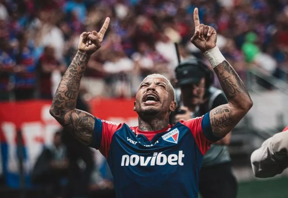 Com dois a menos, Fortaleza segura empate com Atlético-MG e perde chance de dormir vice-líder do Brasileiro