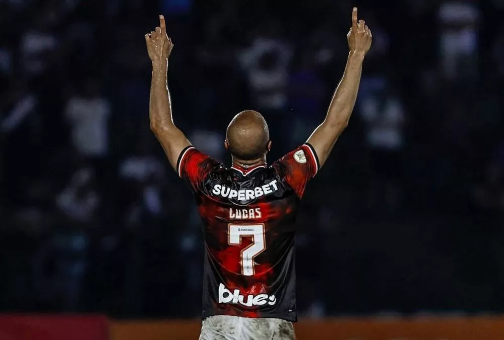 Lucas tem noite inspirada, São Paulo se reabilita no Brasileirão e pressiona Vasco antes de semi da Copa do Brasil
