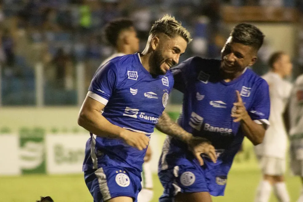 Dione vai voltar ao futebol paraibano para vestir a camisa do Treze — Foto: Mikael Machado/ADC