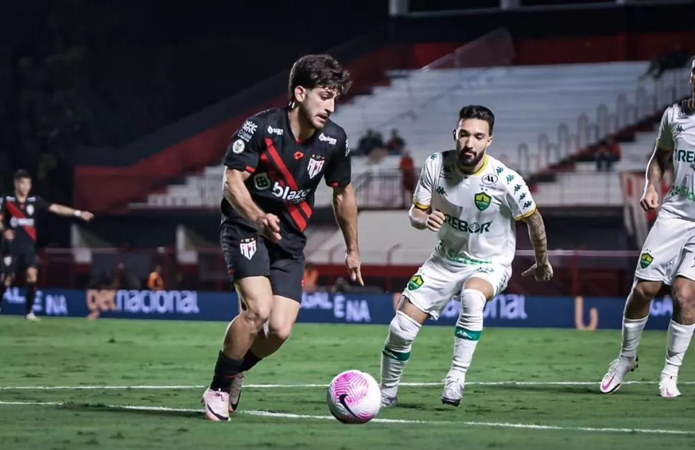 Atlético-GO e Cuiabá ficam no empate sem gols em duelo contra o rebaixamento pelo Brasileirão