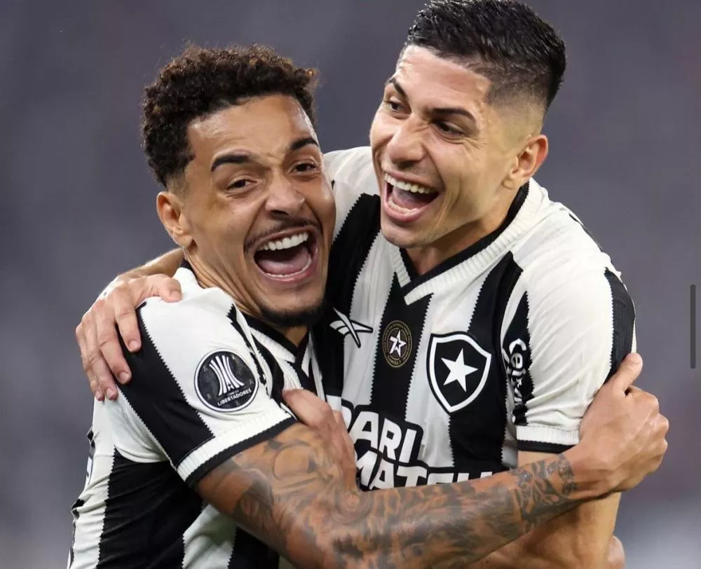 Botafogo faz 5 gols no 2° tempo, 'amassa' Peñarol e fica bem perto de 1ª final de Libertadores da história