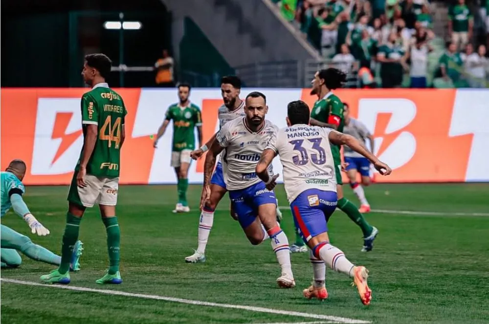 Palmeiras tropeça no Fortaleza e pode ver Botafogo abrir na liderança do Brasileirão