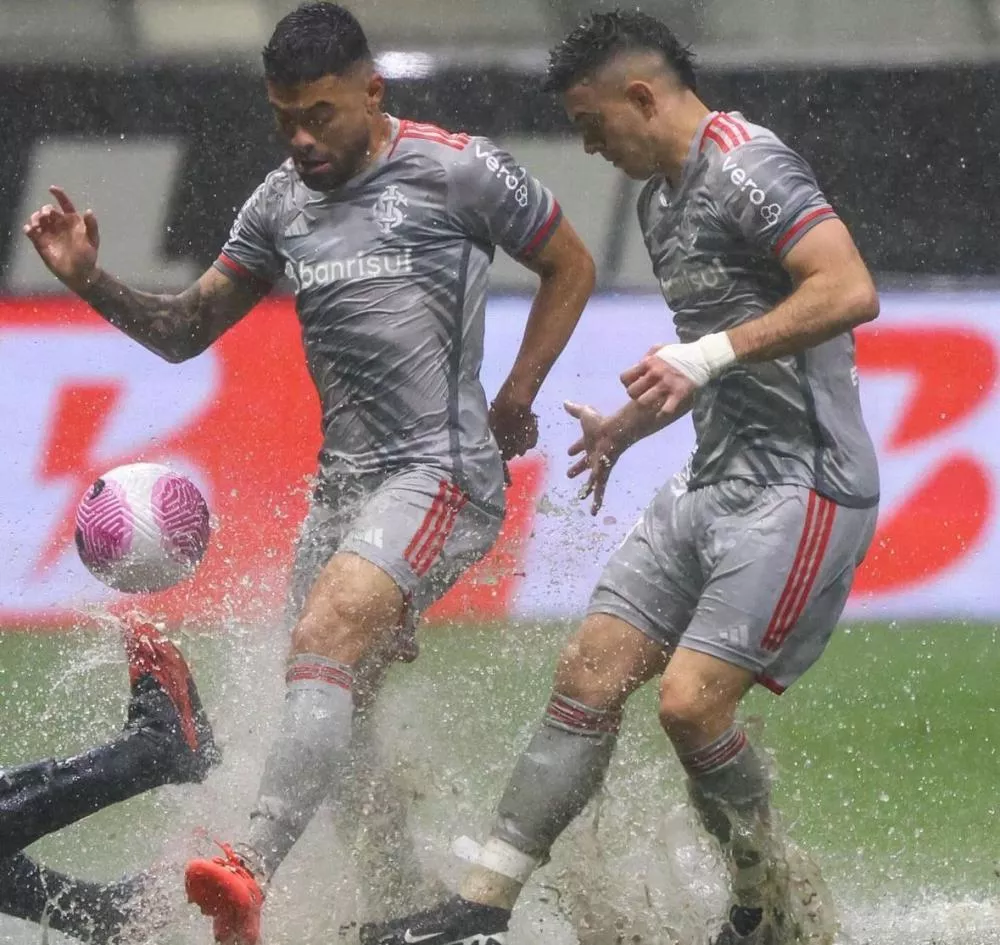 Internacional vence reservas do Atlético-MG e encosta no G-4 do Brasileirão