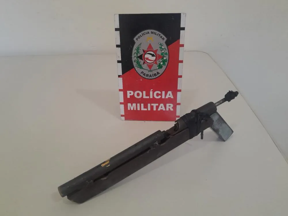 Polícia Militar encontra arma artesanal abandonada em Mãe d'Água