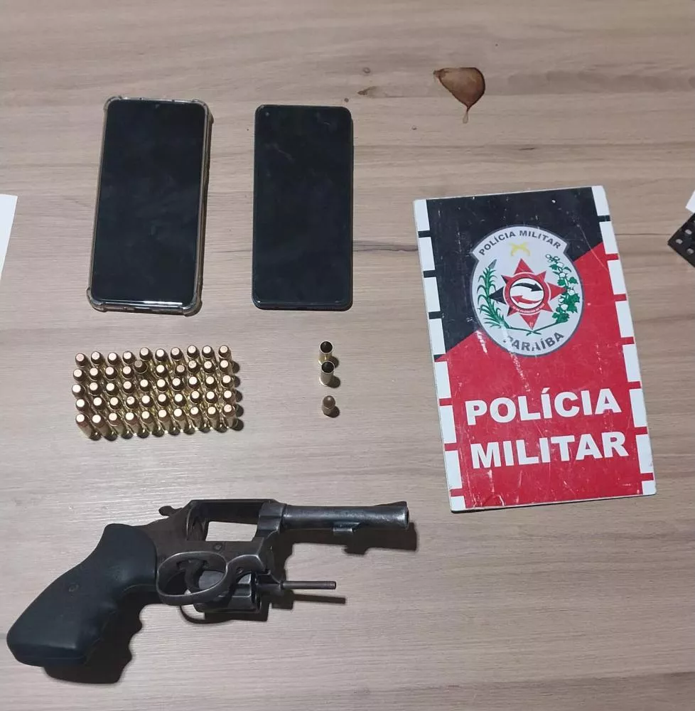 Operação policial em São Bento apreende arma e captura foragido da Justiça do Paraná