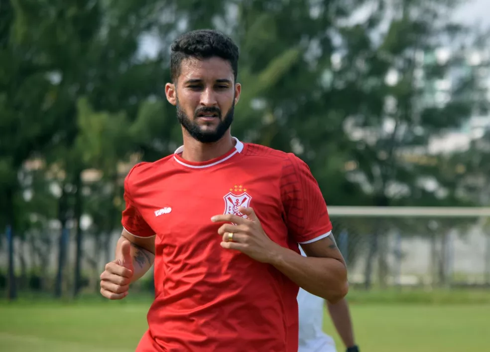 Campinense contrata zagueiro Hitalo, ex-Nacional de Patos