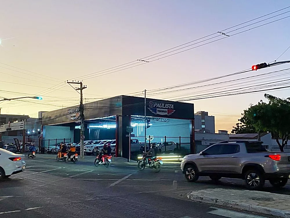 STTRANS instala nova sinalização semafórica no cruzamento das ruas Pedro Firmino e João Olinto, no bairro Brasília